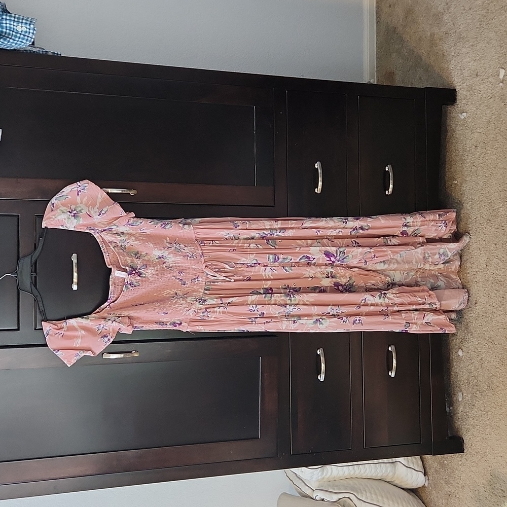 NWOT Xhileration Bohemian Pink Floral Maxi Dress With Ruffle Sz. Large